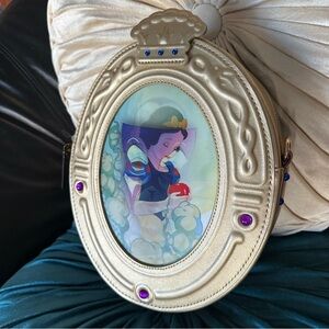 Disney Snow White Lenticular Scene Crossbody: NWT